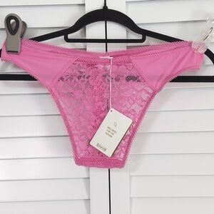 Wolford Underwear, Size XL, New With Tags, Thong Style Bikini, Lace, Pink Orchid